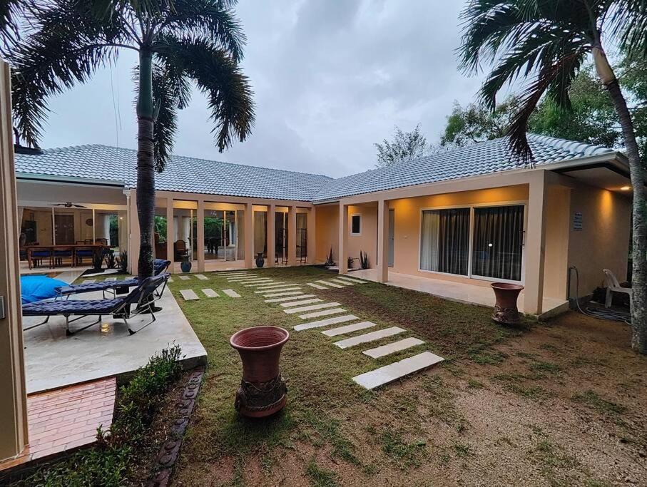 Villa Douce Thongsala Exterior photo